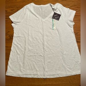 Ava + Viv V-Nack T Shirt 2x